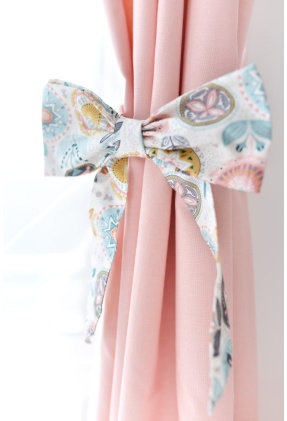 Flower Lover curtain tie-back