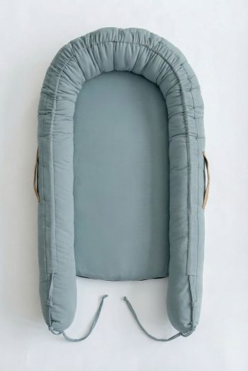 babafészek dusty blue kikötve