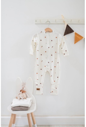 egyberészes pizsama zöldséges