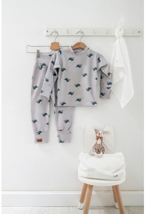 kétrészes pizsama bálna